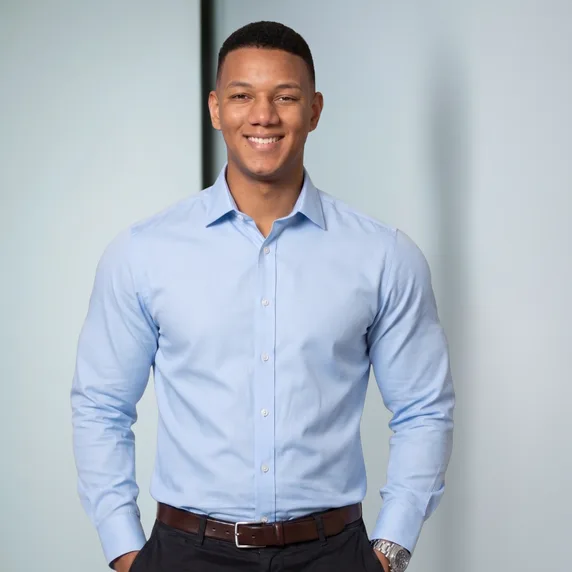 Porträt Malik Babi, AI Engagement Manager bei scoreprise.AI